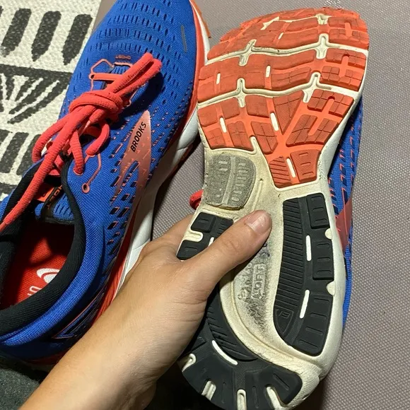 Brooks GHOST 13 Blue Coral Running Walking Shoes Excellent Condition Used