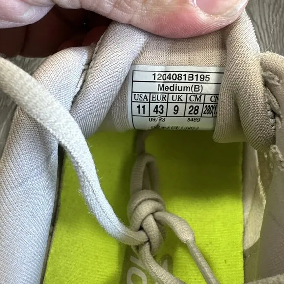 Brooks Glycerin 21 Womens 11 Shoes Beige 1204081B195 Running Walking Sneaker