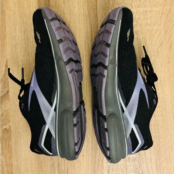 Brooks Women's Black and Purple Running Shoes