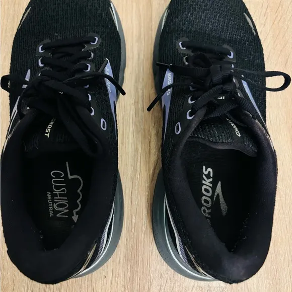 Brooks Women's Black and Purple Running Shoes