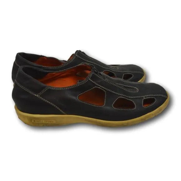 Bruno Magli Sport Navy Blue Leather Fisherman Shoes Size: 44.5 / 12