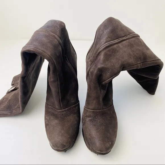 Calvin Klein Y2K brown pebbled leather platform boots