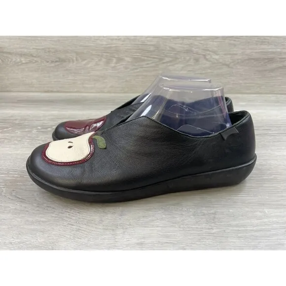 Camper Twins Apple Women's US 10 Black Leather Slip-On Round Toe Ballet Flat