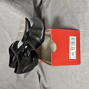 Capezio Pedini Femme Dance Shoes, Black, Size 6M Lot #700