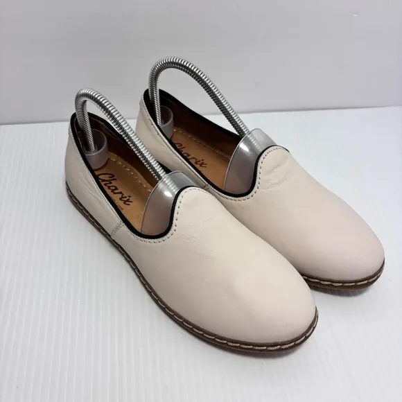 Charix Leather Cream Slip-On shoes loafers Size 38 /7.5