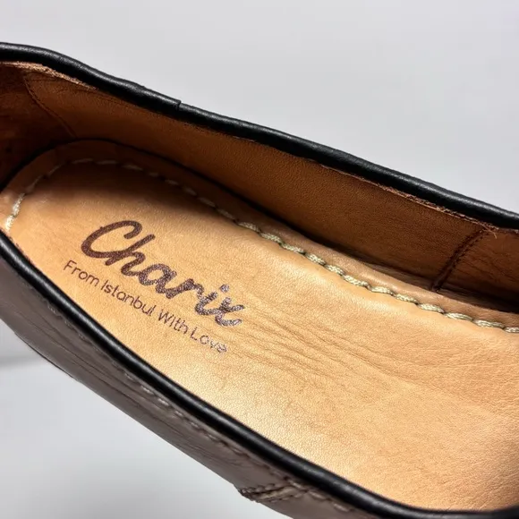 Charix Leather Cream Slip-On shoes loafers Size 38 /7.5