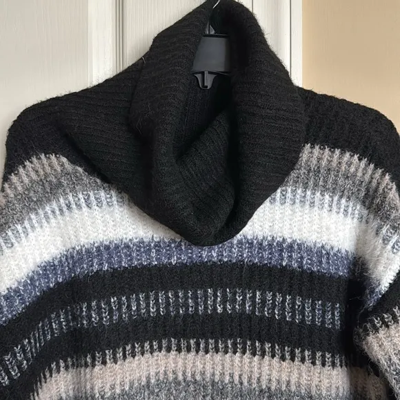 CHARLIE B Women's Marine Navy L/S Cowl Neck Striped Sweater Soft Size Large NEW