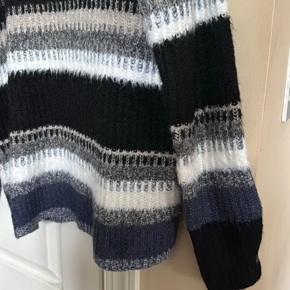 CHARLIE B Women's Marine Navy L/S Cowl Neck Striped Sweater Soft Size Large NEW