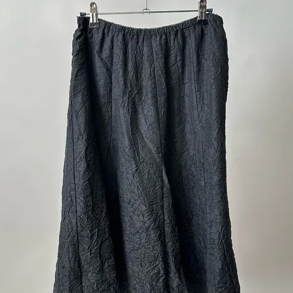Chic Black Crushed Silk A-Line Skirt Midi Length Size-Small~ Designer Style