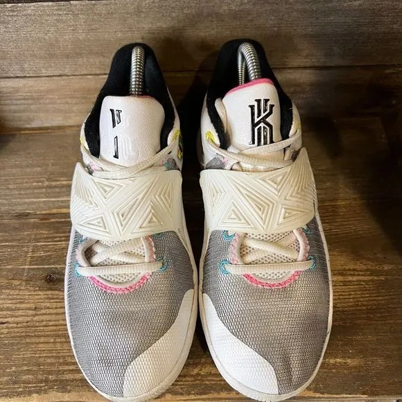 Childrens Big Kids‎ Nike Kyrie Flytrap 3 South Beach Shoes Basketball Size 6 Y
