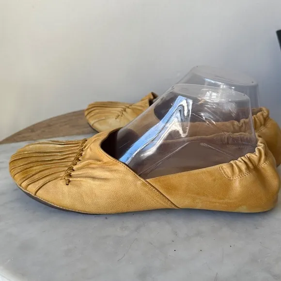 Chocolat Blu Cam2 Leather Slip-on Flats Shoes Pleated Moccasin size 9