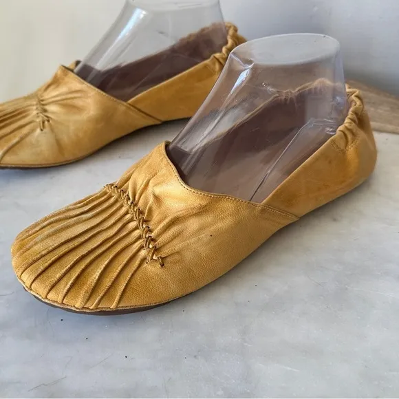 Chocolat Blu Cam2 Leather Slip-on Flats Shoes Pleated Moccasin size 9