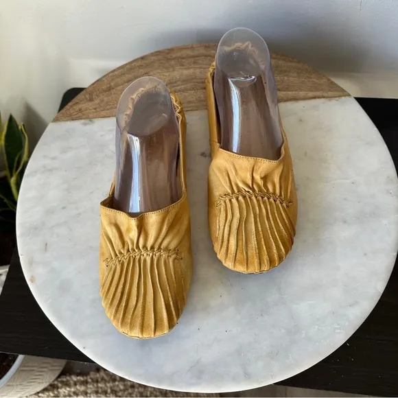 Chocolat Blu Cam2 Leather Slip-on Flats Shoes Pleated Moccasin size 9
