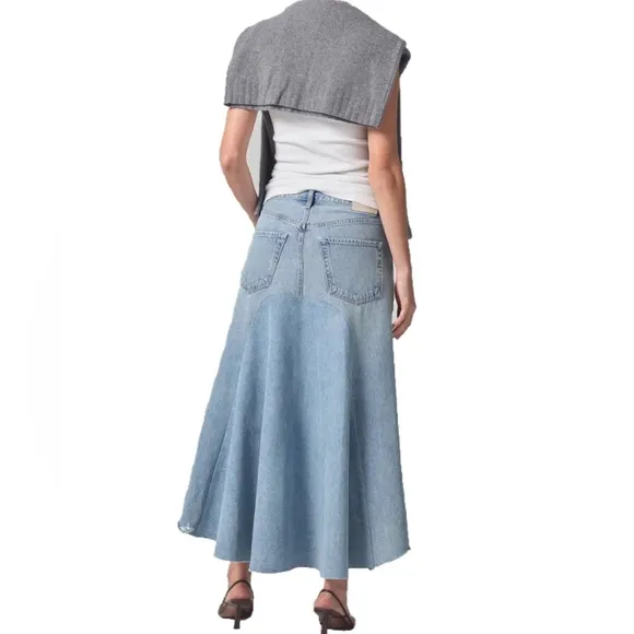Citizens of Humanity Mina Reworked Denim Skirt in Carousel Size 27