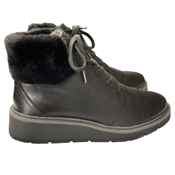 Clarks Andie Go Ankle Boots Black Leather Faux Fur Cuff  Womens Boot Sz 7.5 NEW