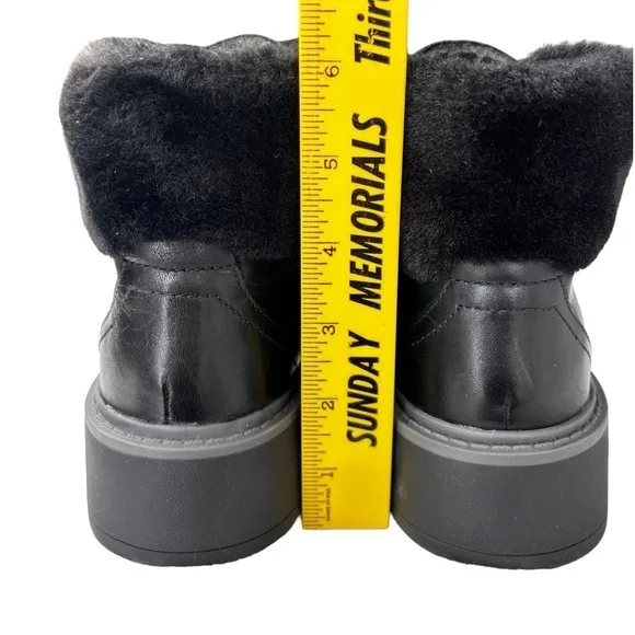 Clarks Andie Go Ankle Boots Black Leather Faux Fur Cuff  Womens Boot Sz 7.5 NEW