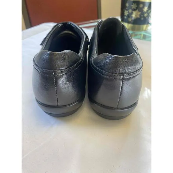 Clarks Black Women Breathable Comfort Cushioned Round Toe Shoe 8.5W
