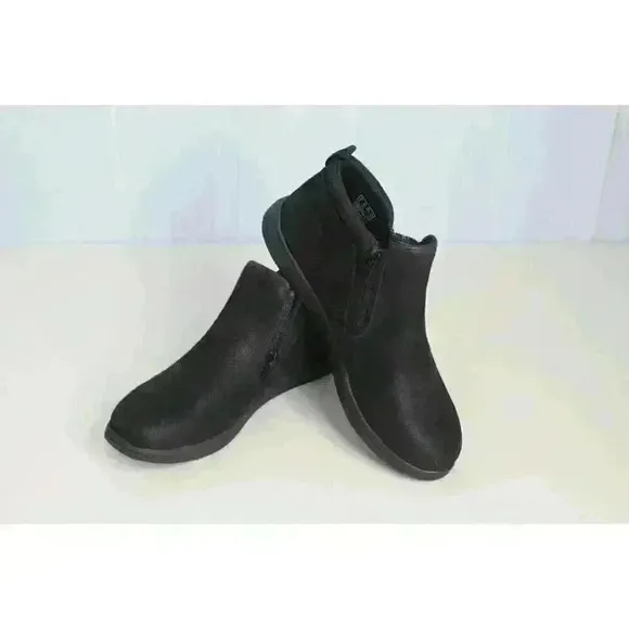 Clarks Cloudsteppers Zipper Chucka Faux Suede Slip On Black Ankle Boots Size 8.5