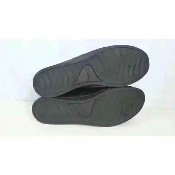 Clarks Cloudsteppers Zipper Chucka Faux Suede Slip On Black Ankle Boots Size 8.5