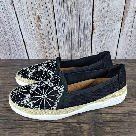 Clarks Collection Elaina Harbor Black Slip On Loafer Womens's Size 6 M (NWOB)
