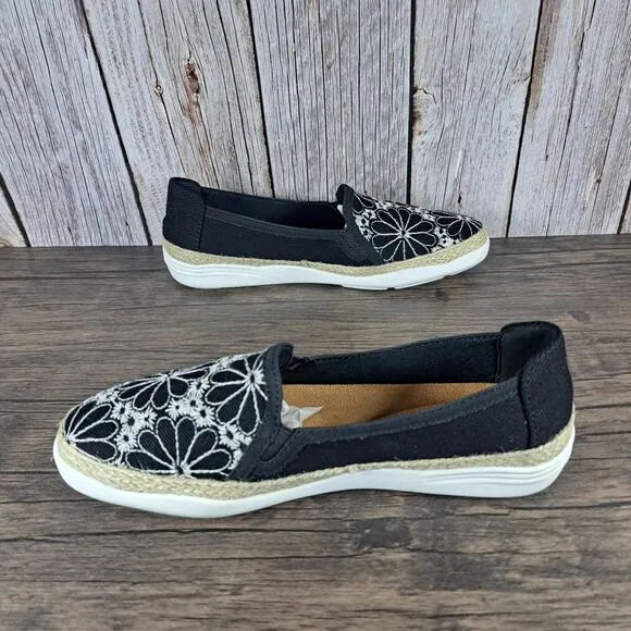 Clarks Collection Elaina Harbor Black Slip On Loafer Womens's Size 6 M (NWOB)