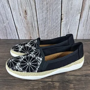 Clarks Collection Elaina Harbor Black Slip On Loafer Womens's Size 6 M (NWOB)
