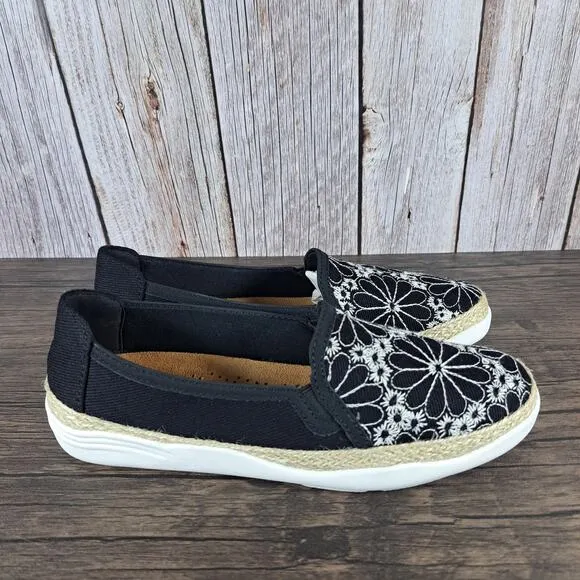 Clarks Collection Elaina Harbor Black Slip On Loafer Womens's Size 6 M (NWOB)