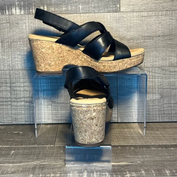 Clarks- Giselle Beach 261-64788