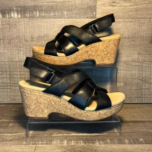 Clarks- Giselle Beach 261-64788