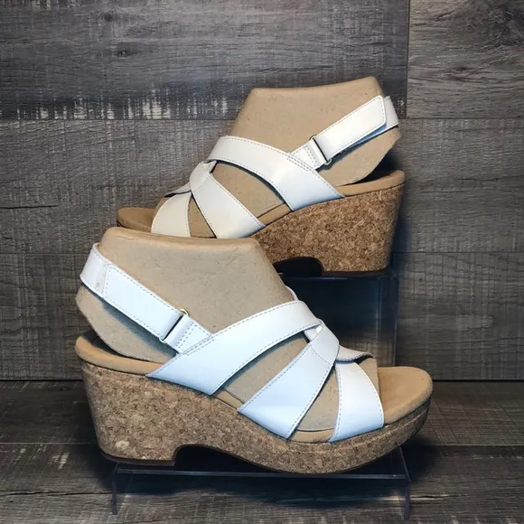 Clarks - Giselle Beach “White Leather”