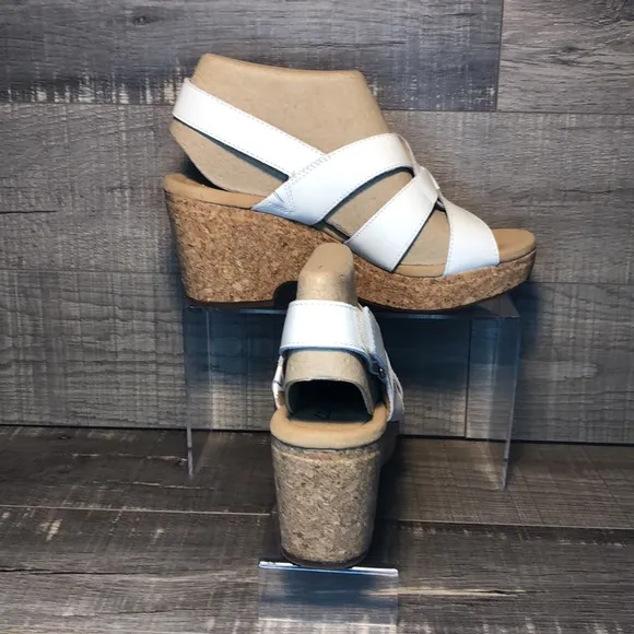 Clarks - Giselle Beach “White Leather”
