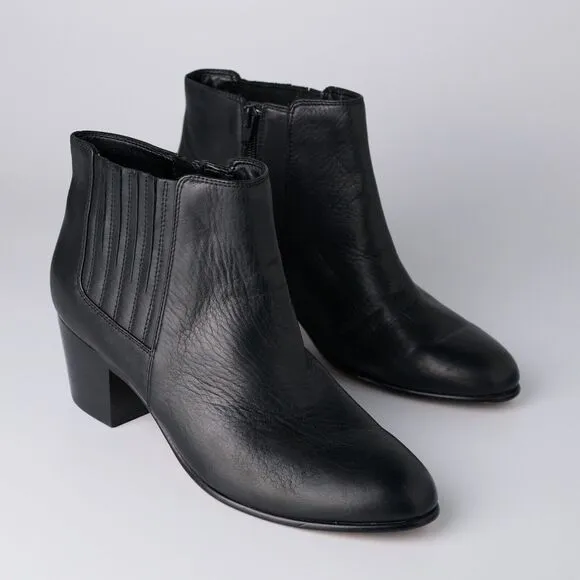 Clarks Maypearl Tulsa Women's US 8.5M Bootie Black Leather Side Zip Ankle Boot