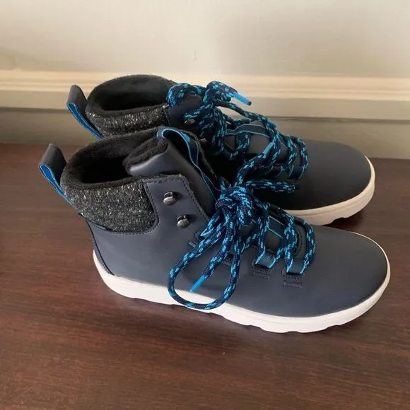 Clarks step explore hi  lightweight boot size 7,5