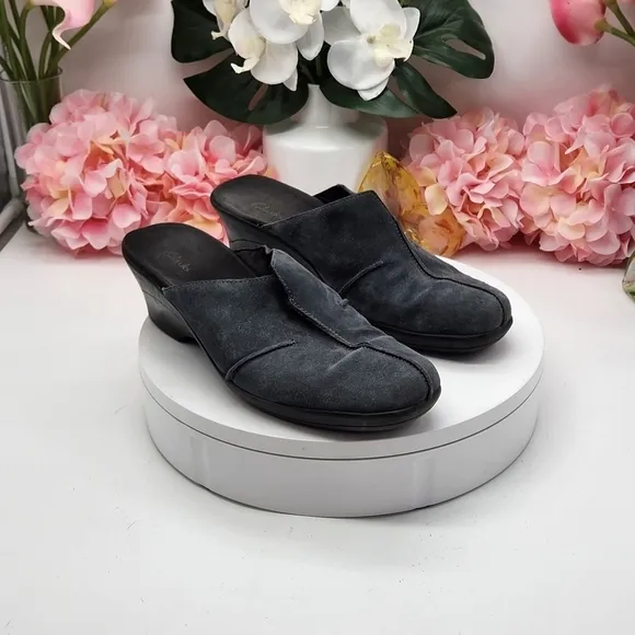 Clarks Suede Wedge Clogs  Womens Size 10 Mules Slip On Casual Shoes Indigo Blue