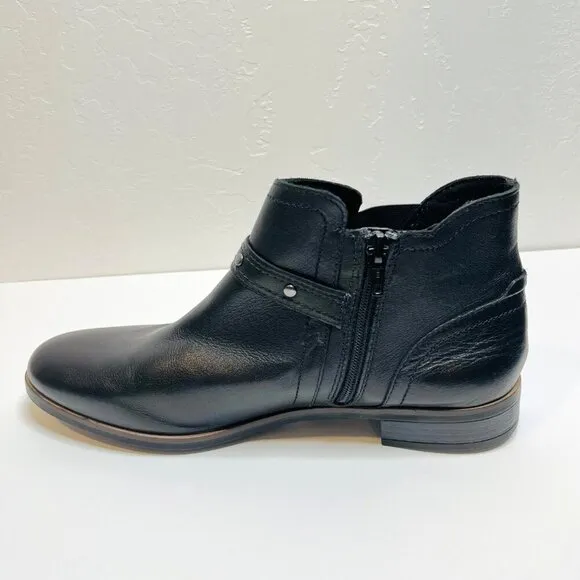 Clarks Trish Chelsea Black leather Booties Ankle boots Women's Size 9