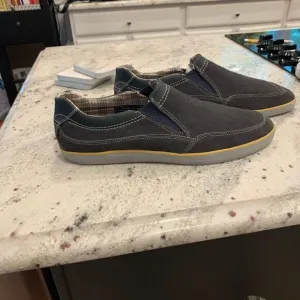 Clarks Mens Blue Suede Slip On Shoes sz 13 NWOT
