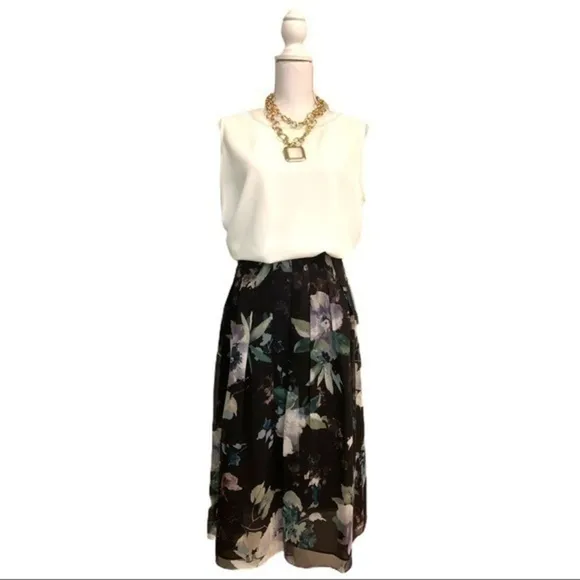 Classic and gorgeous WORTH Navy Floral Chiffon Skirt