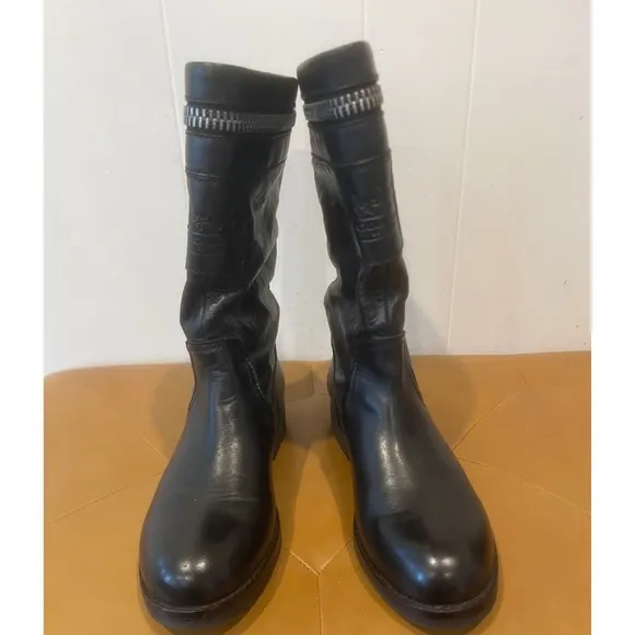 Coach Women's Leather Boots Signature C Zipper Accent Pull On Black Boots Sz 6