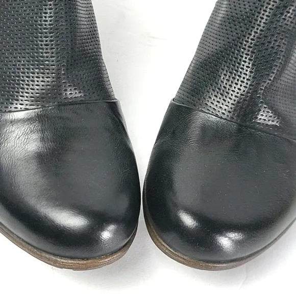 Cobb Hill Rockport Gratasha Black Perforated Leather Side Zip V Cut Ankl…