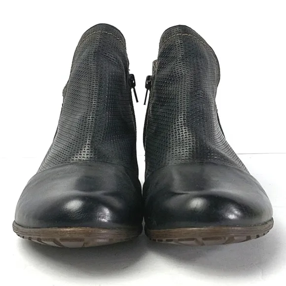 Cobb Hill Rockport Gratasha Black Perforated Leather Side Zip V Cut Ankl…