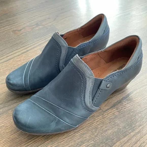 Cobb Hill Women’s LAUREL SLIP-ON Blue Leather shoes size