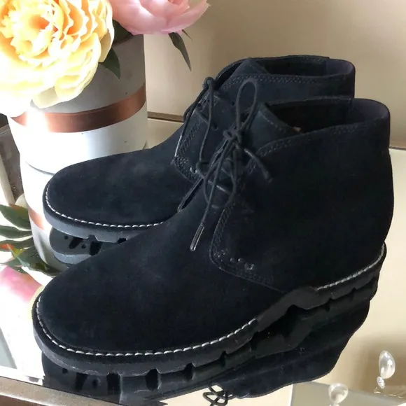 Cole Haan Black Suede Lace Up Chukka Desert Boots