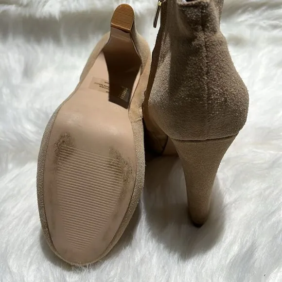 Colin Stuart Victoria secret Tan Suede Fashion show boots Size 8.5.  B76