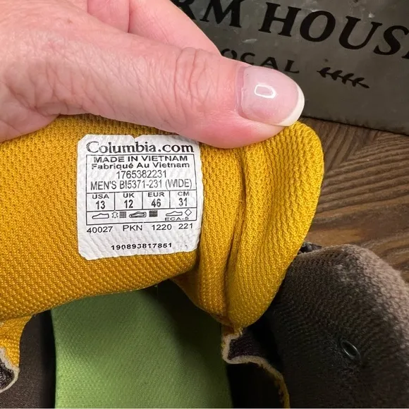 Columbia Crestwood Hiking Boots Men's Waterproof Mid Outdoors Shoes.