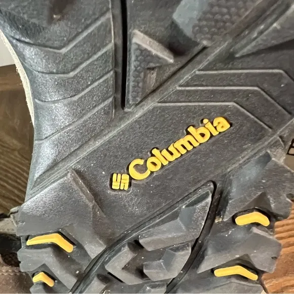 Columbia Crestwood Hiking Boots Men's Waterproof Mid Outdoors Shoes.