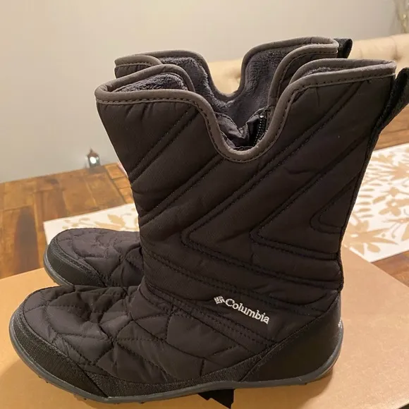 Columbia Girls Hiking Boots