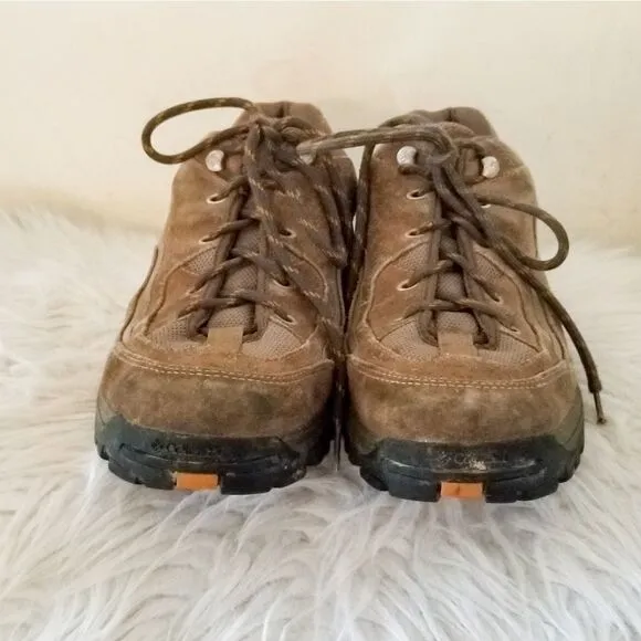 Columbia hiking boots size 11