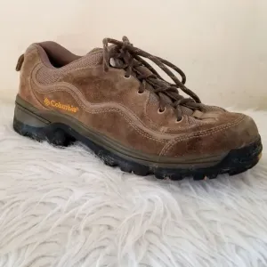 Columbia hiking boots size 11