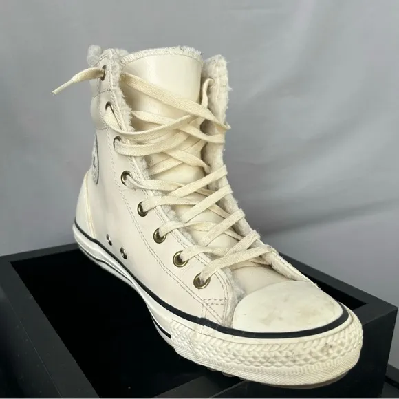 Converse Chuck Taylor All-Star HI Rise Boot Leather Fur Parchment Sneaker 6 Y