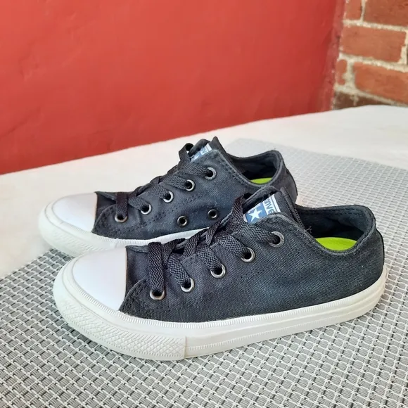 Converse Chuck Taylor II All-Star Lunarlon Low Top Sneakers Shoes Youth 1 Unisex